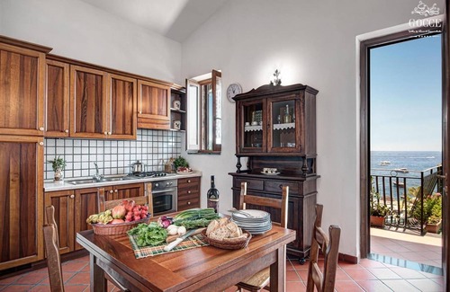 Marina del Cantone Apartment | Ginestra Beach Suite - Marina del Cantone