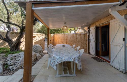 Saint-Sauveur-de-Cruzieres House | Gite 1 - La Tour