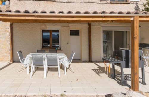 Saint-Sauveur-de-Cruzieres Apartment | Gite 3 - Lavande