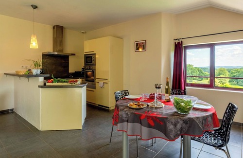 Ajat Apartment | Gîte “Amélie” – Softness and Light for 1 to 2 Adults