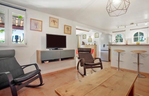 Le Val House | Gite Aux Écuries du Mas di Gau