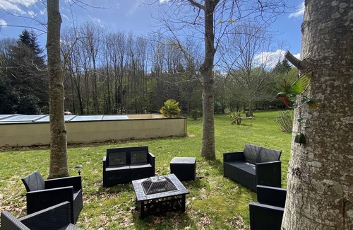 Saint-Evarzec House | GITE BIHAN 4 pers avec piscine couverte /chauffée, pétanque (pets welcome)