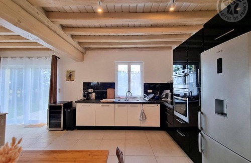 Bourdonne Cottage | Gite Bourdonné, 2 bedrooms, 4 persons
