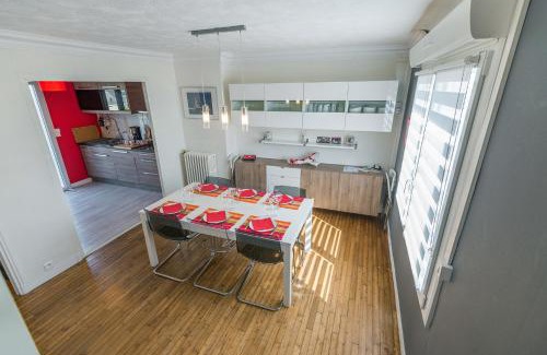 Downtown House | gite Brest Au Bout Du Ponton