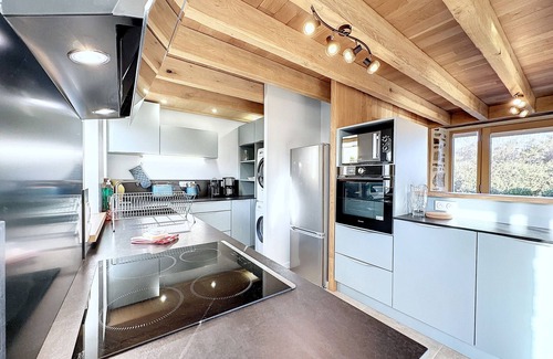 Bourg-Blanc Villa | Gite breton rénové, piscine, jacuzzi *Ty Breignou*