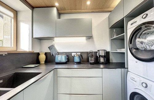 Bourg-Blanc Villa | Gite breton rénové, piscine, jacuzzi *Ty Breignou*