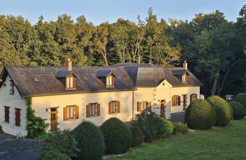 Rille House | Gîte Champagne, spacious with a private forest