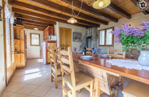 Saint-Pancrace House | Gite DES Colonnes - St-pancrace