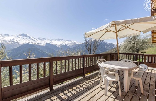 Saint-Pancrace House | Gite DES Colonnes - St-pancrace