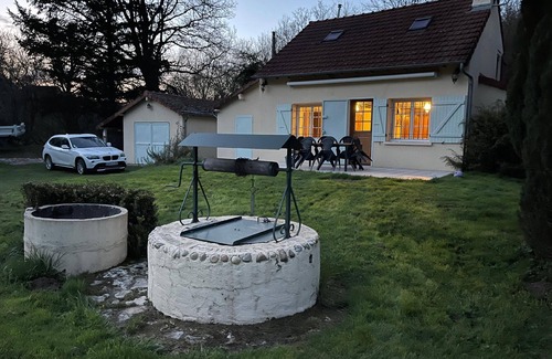 Saint-Berain-sous-Sanvignes House | Gîte for 6 people with private pond