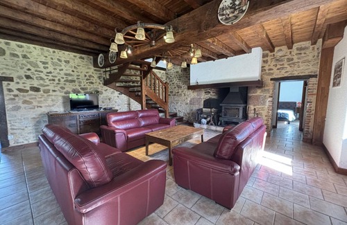 Haut-Bocage Cottage | Gite Haut-Bocage-Maillet, 4 bedrooms, 10 persons