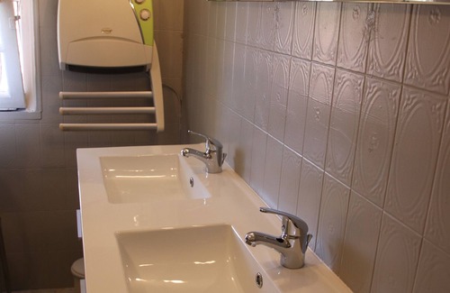 Lahosse House | Gite in a beautiful house in the countryside and quiet, in a green setting.