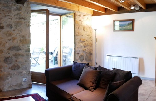 Aucun Cottage | Gite in bigourdane barn in the village d`Aucun