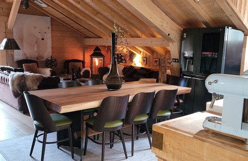 Marignier Apartment | Gite in Residential Chalet :Ski/Mountain/Discovery Haute Savoie/6 pers