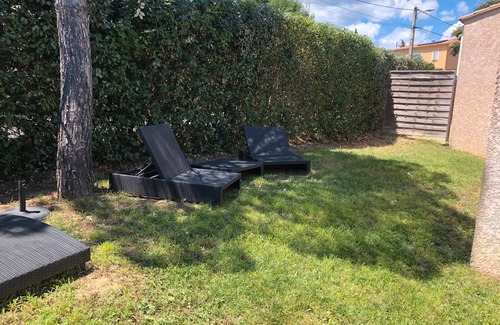 Saint-Christol-Les-Ales House | Gîte 'L'Albizia' with shared pool, Wi-Fi and air conditioning