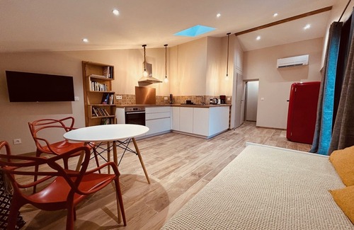 Montolieu House | Gite La Confluence