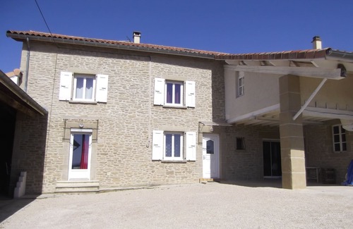 Saint-Bardoux House | Gite Le Chatelas à Saint Bardoux