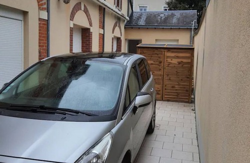 Flore Cottage | Gite Le Mans, 3 bedrooms, 8 persons