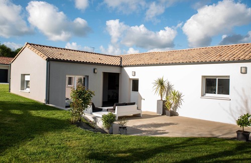 Saint-Mesmin Apartment | Gîte * 🌿 Le Mesminois - Well-being, nature and comfort just a stone's throw from Puy du Fou