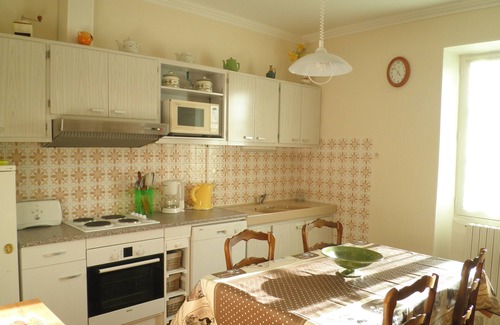 Les Mages Cottage | Gite ' le Monet ' in a farmhouse, quiet, swimming pool, quality services