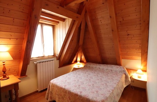 Lieutades Cottage | Gite Lieutadès, 4 bedrooms, 8 persons