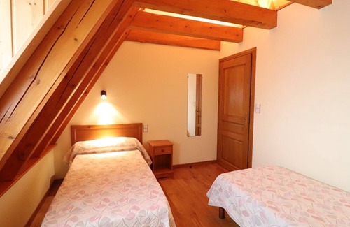 Lieutades Cottage | Gite Lieutadès, 4 bedrooms, 8 persons