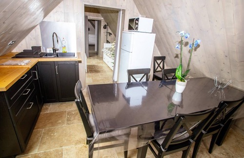 Sennevieres Cottage | Gite Sennevières, 8 bedrooms, 28 persons