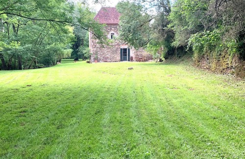 Bazoges-en-Pareds Cottage | Gite Simple et Authentique, au Calme Pour les Amoureux de la Nature