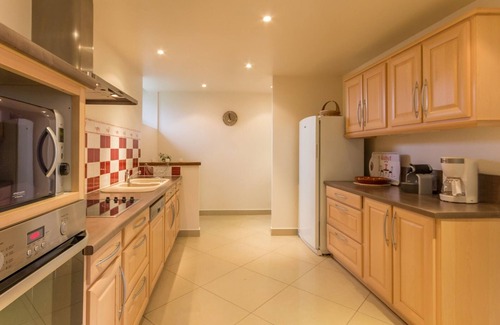 Sonchamp Cottage | Gite Sonchamp, 5 bedrooms, 10 persons