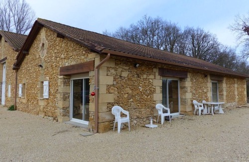 Cours-de-Pile House | GITE VERY COMFORTABLE IN THE COUNTRY, NICE VOLUMES PROMOTION IN JULY