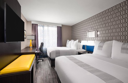 West Bronx Hotel | GLō Best Western Bronx NYC