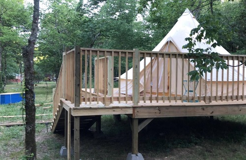 Broken Bow RV Rental | Glampin' In Style - Irish Spring