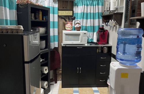 Temple Hill Cottage | Glamping at Peace In The Valley