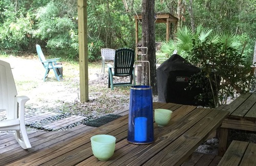 Fort White House | "Glamping" at the Lazy Turtle Lodge - Turtle Palace Unit