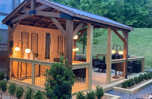Morganton House | GLAMPING in BLUE RIDGE, salt water pool, hot tub, PAVED ACCESS, perfect location