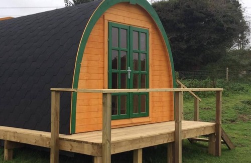 Stenalees Cabin | Glamping Pod in St Austell, Sleeps 2 with Spa Pool