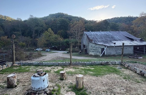 Means House | Glamping with your fur babies by Red River Gorge and Natural Bridge.