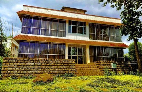 Yelagiri Hotel | Glass House Yelagiri