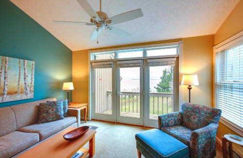 Maple City Apartment | Glen Arbor Vacation Rental with Views of Lake!