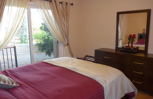 Glenwood House | Glenwood Cottage: Your Own Private Resort