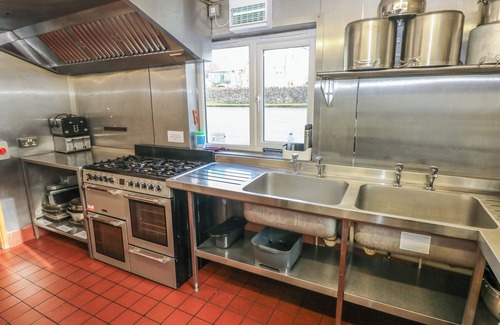 Dol-y-Gaer Cottage | Glyntawe Outdoor Centre