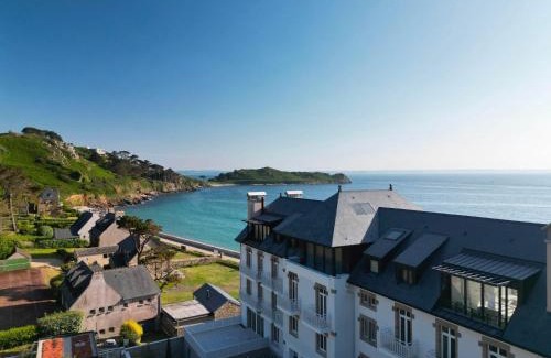 Trebeurden Apartment | Goas Treiz T3 jardin piscine et vue mer