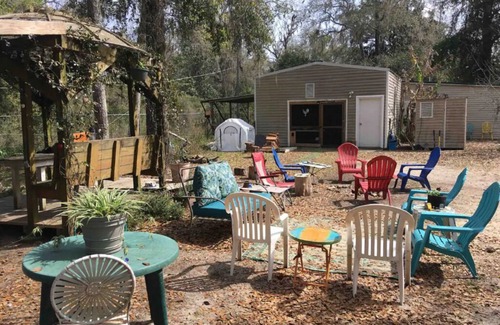 Telogia Cabin | Goat House Farm Stay Little Coop