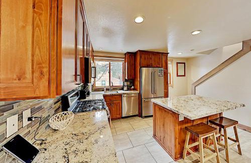 Truckee Apartment | Gold Bend Adventure