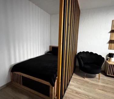 Kedainiai Apartment | Gold & Black