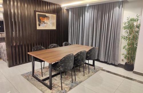 Lahore Hotel | Gold Crest Mall & Residency Premium Apartments With Al-Fatah Store & Shopping Mall
