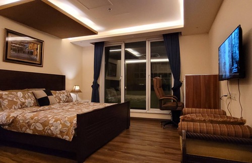Lahore Hotel | Goldcrest Luxury Apartments