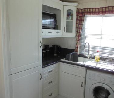 Chapel Saint Leonards Apartment | Golden Anchor : Ovation 4 Berth, Wrap Around Decking
