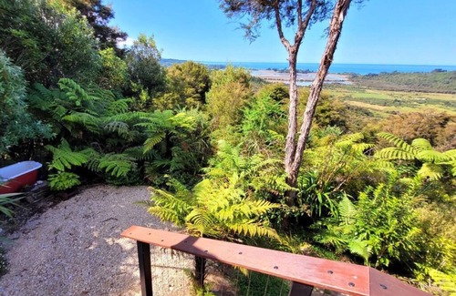 Parapara House | Golden Bay Heights - Luxury Accommodation