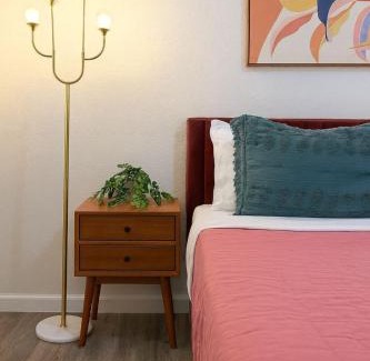 Holly House | Golden Girls Retreat at ATX Downtown, Grill, Walk to Best Eats and Lake
